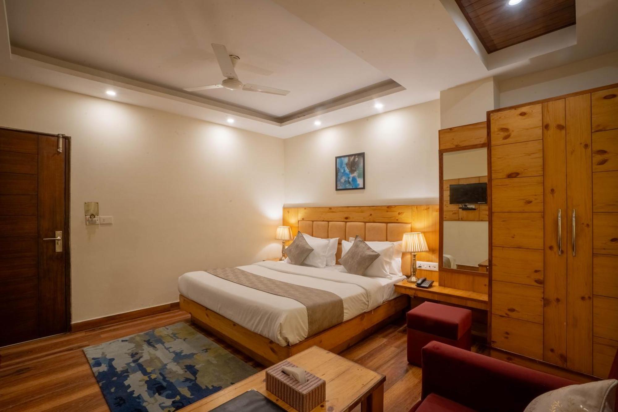 Perfectstayz Vista 5 Min Walk To Mall Road มัสซูรี ภายนอก รูปภาพ